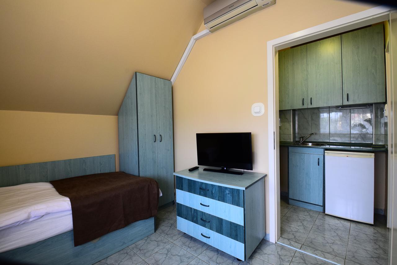 Irini Panzio Otel Budapeşte Dış mekan fotoğraf