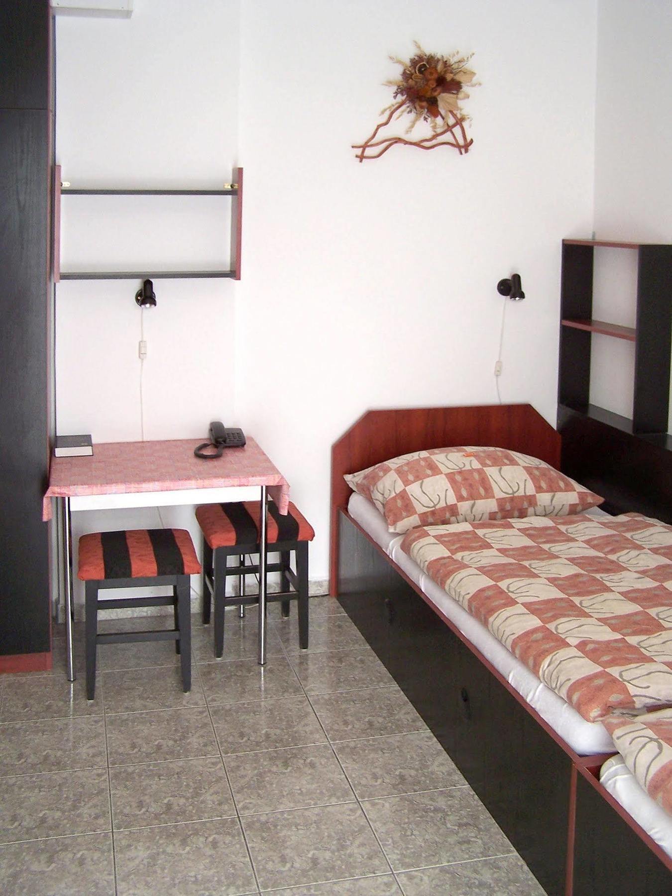 Irini Panzio Otel Budapeşte Dış mekan fotoğraf